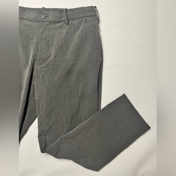 Men’s charcoal, gray straight leg pants from Uniqlo - Picture 3 of 7